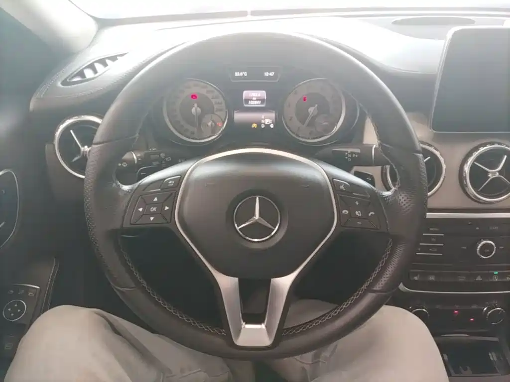 Mercedes-Benz GLA — миниатюра 11