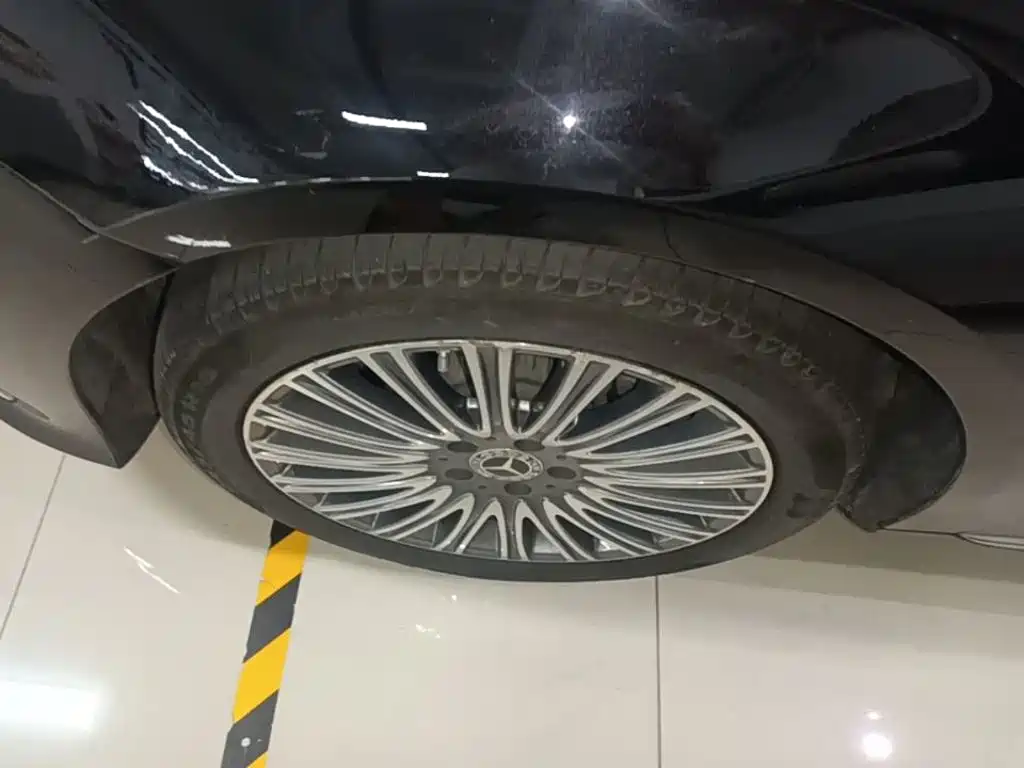Mercedes-Benz E-Class — миниатюра 23