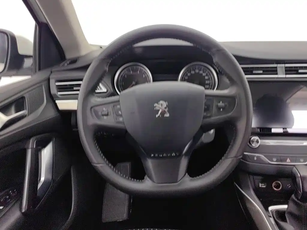 Peugeot 408 — миниатюра 11