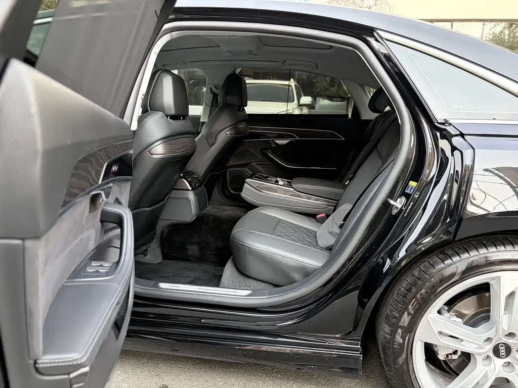 Audi A8 — миниатюра 13