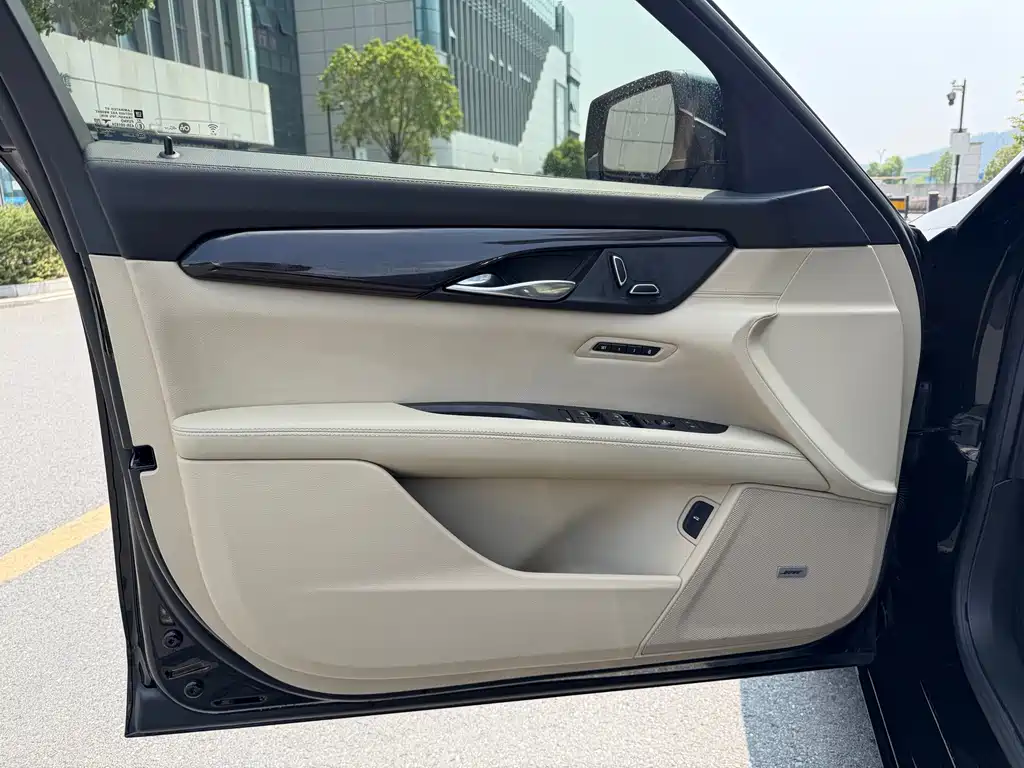 Cadillac CT6 — миниатюра 4