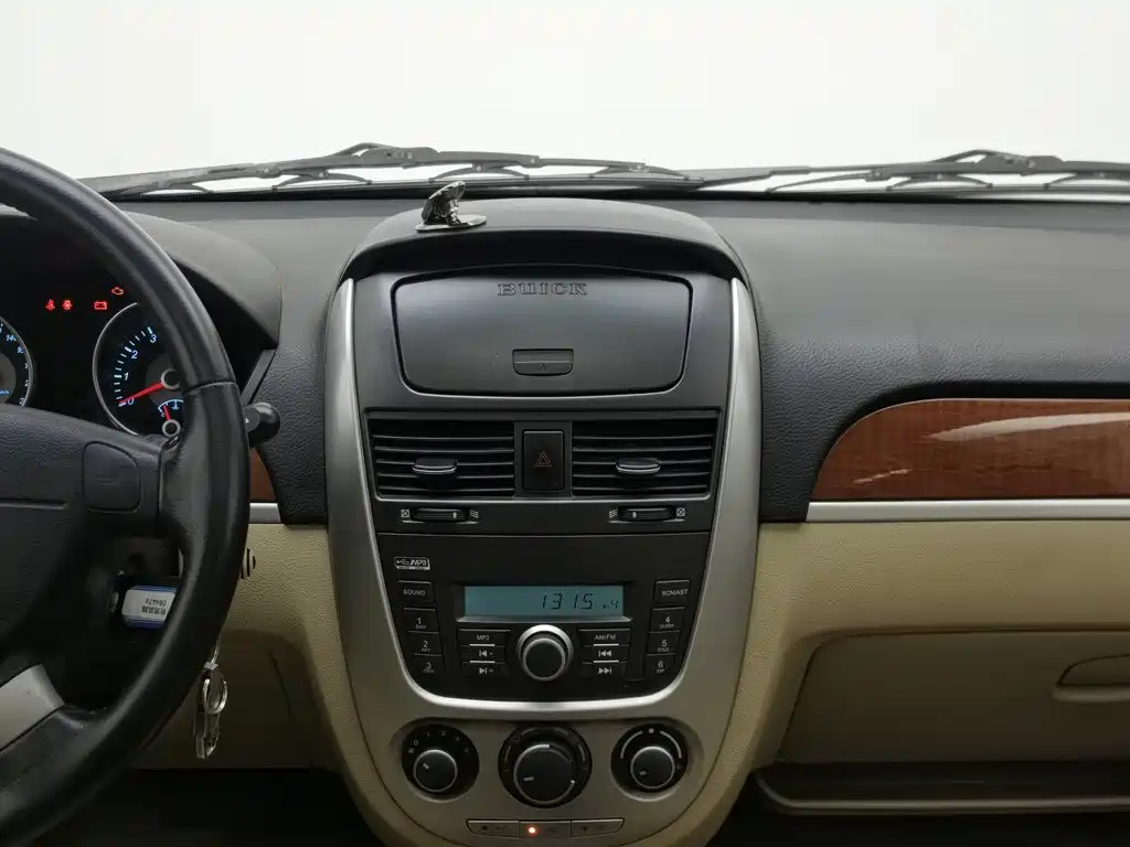 Buick Excelle — миниатюра 12