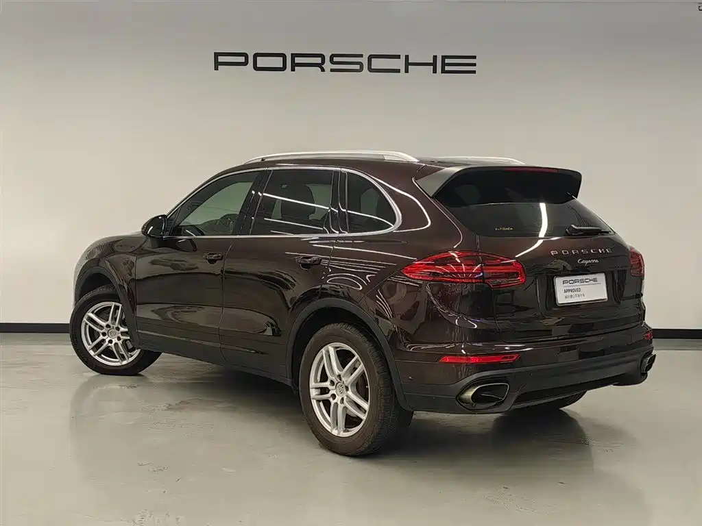 Porsche Cayenne — миниатюра 3