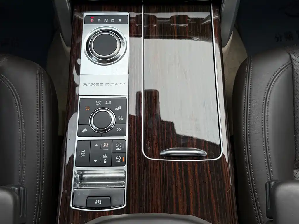 Land Rover Range Rover — миниатюра 20