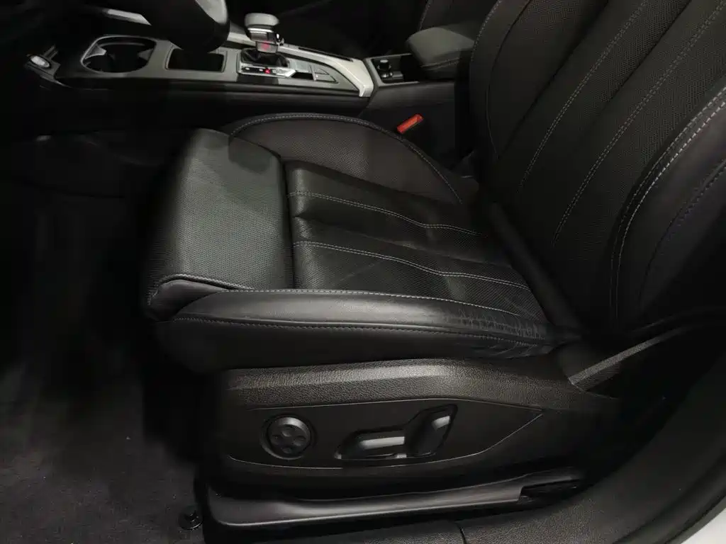Audi A4L — миниатюра 20