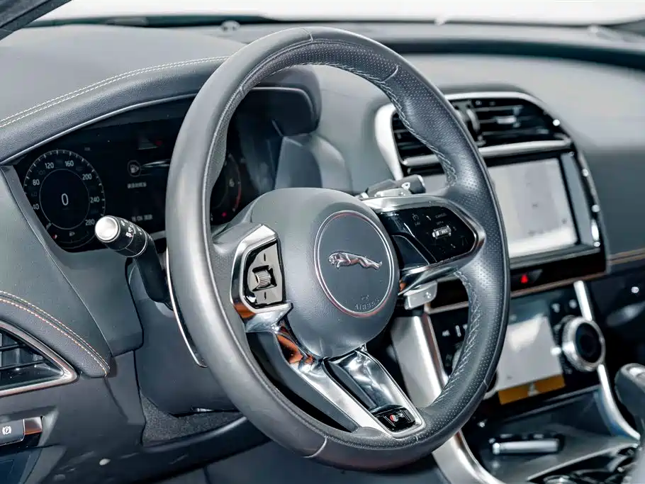 Jaguar XEL — миниатюра 9