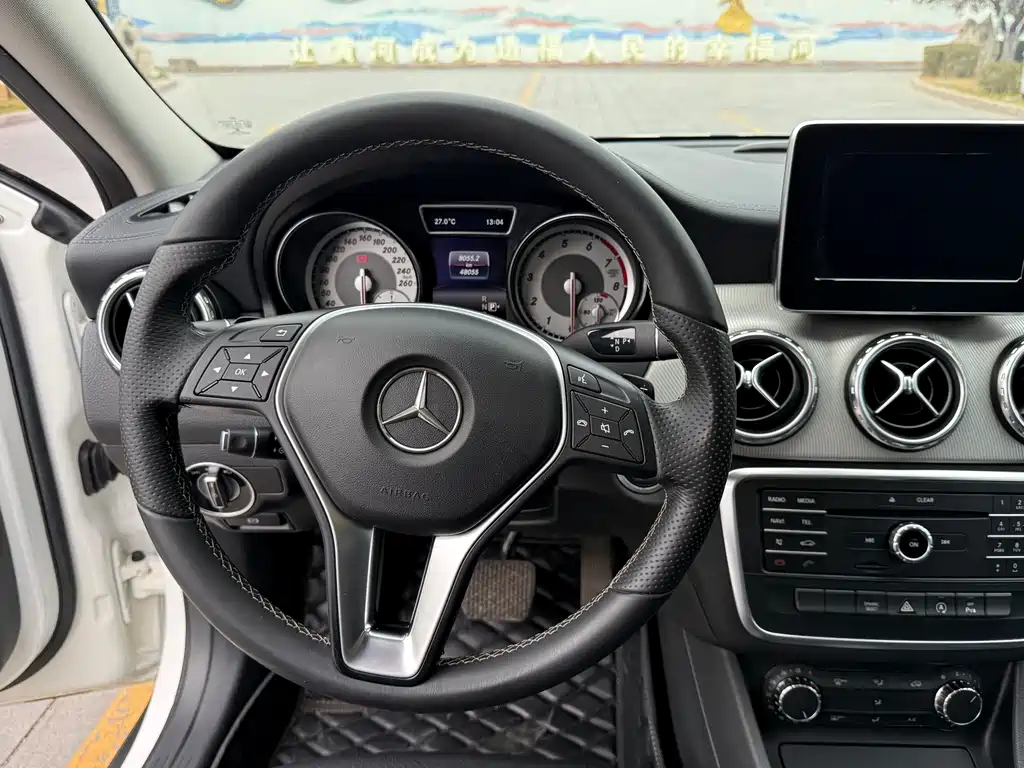 Mercedes-Benz GLA — миниатюра 12