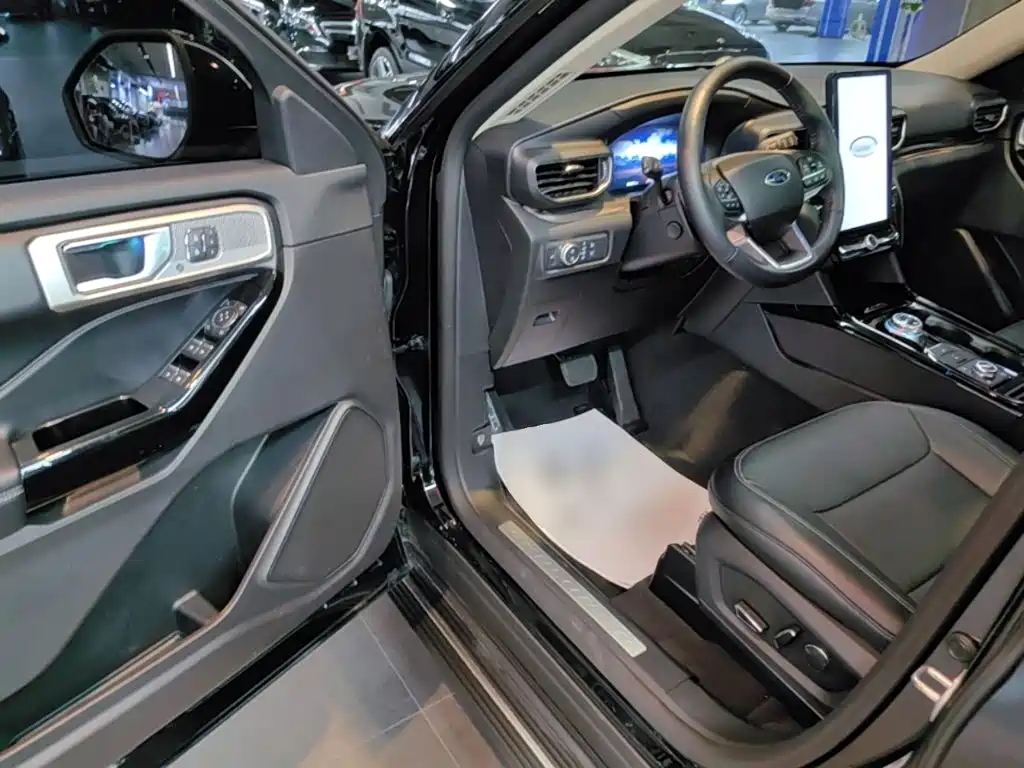 Ford Explorer — миниатюра 16