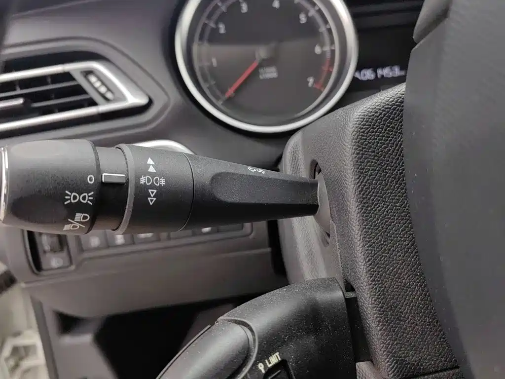 Peugeot 408 — миниатюра 21