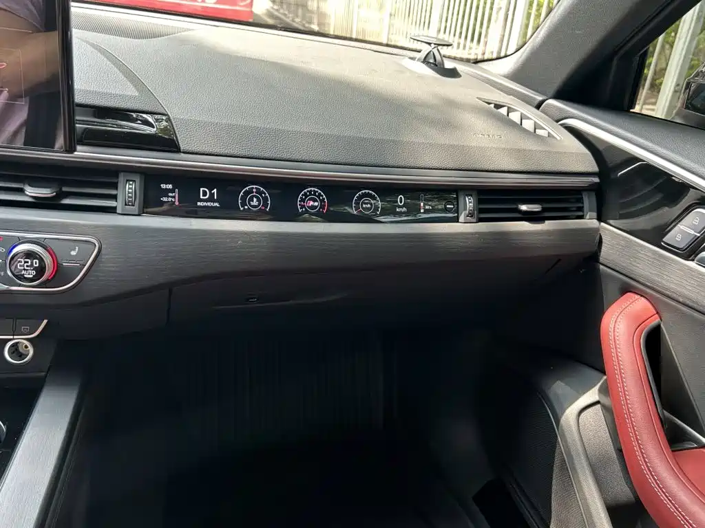 Audi A4L — миниатюра 15