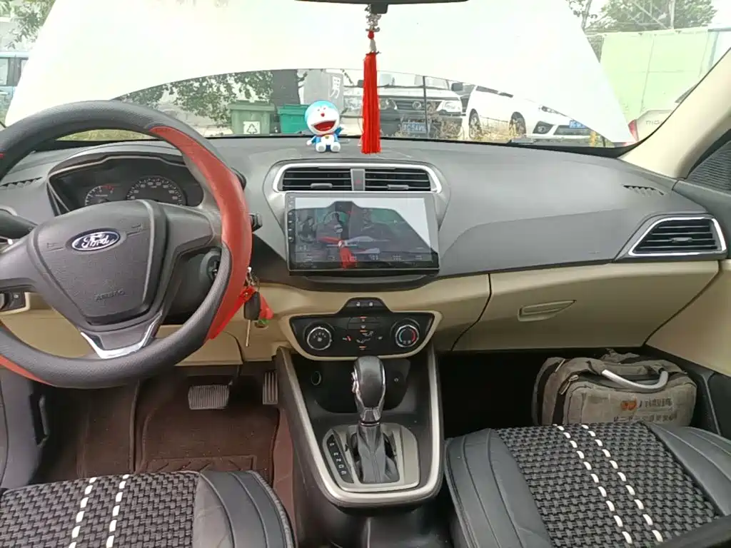 Ford Escort — миниатюра 13