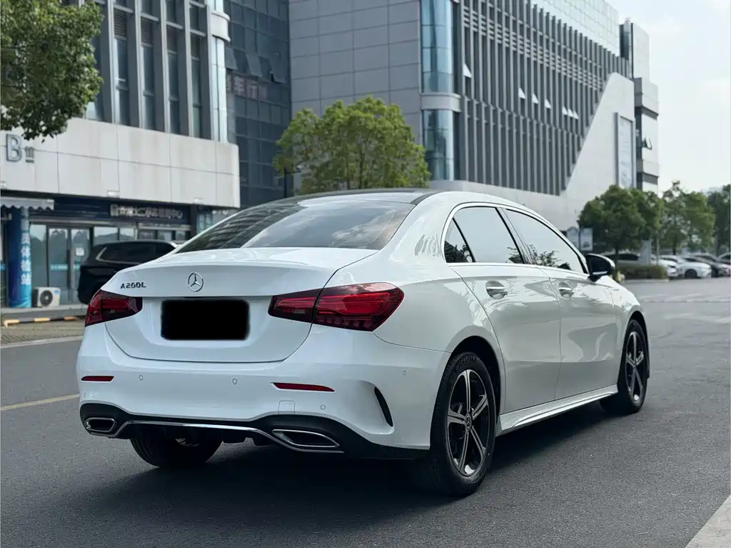Mercedes-Benz A-Class — миниатюра 16