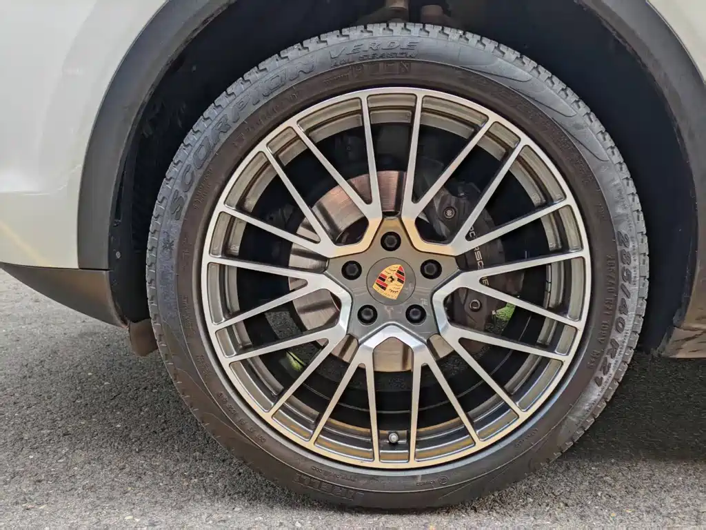 Porsche Cayenne — миниатюра 17