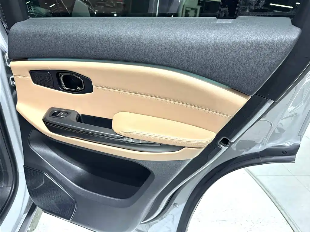 NIO ES6 — миниатюра 26