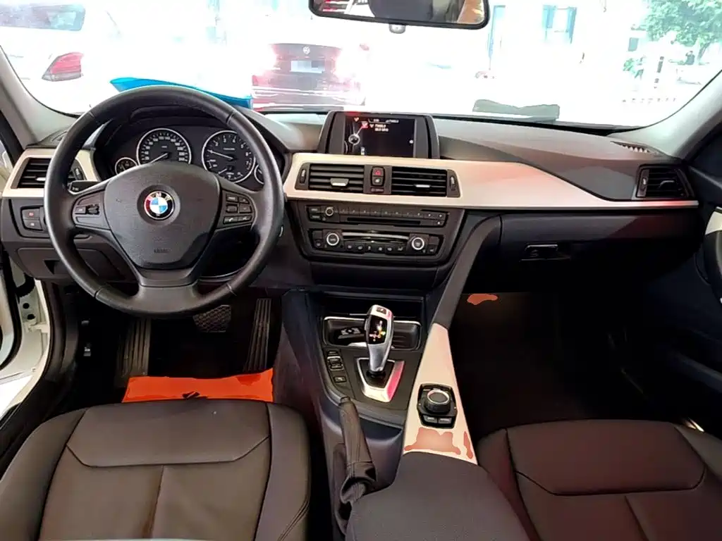 BMW 3 Series — миниатюра 10