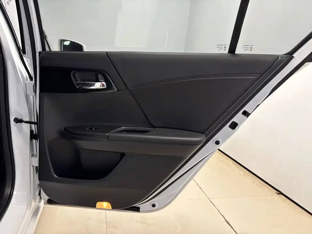 Honda Accord — миниатюра 25