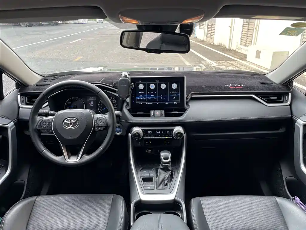 Toyota Wildlander — миниатюра 5