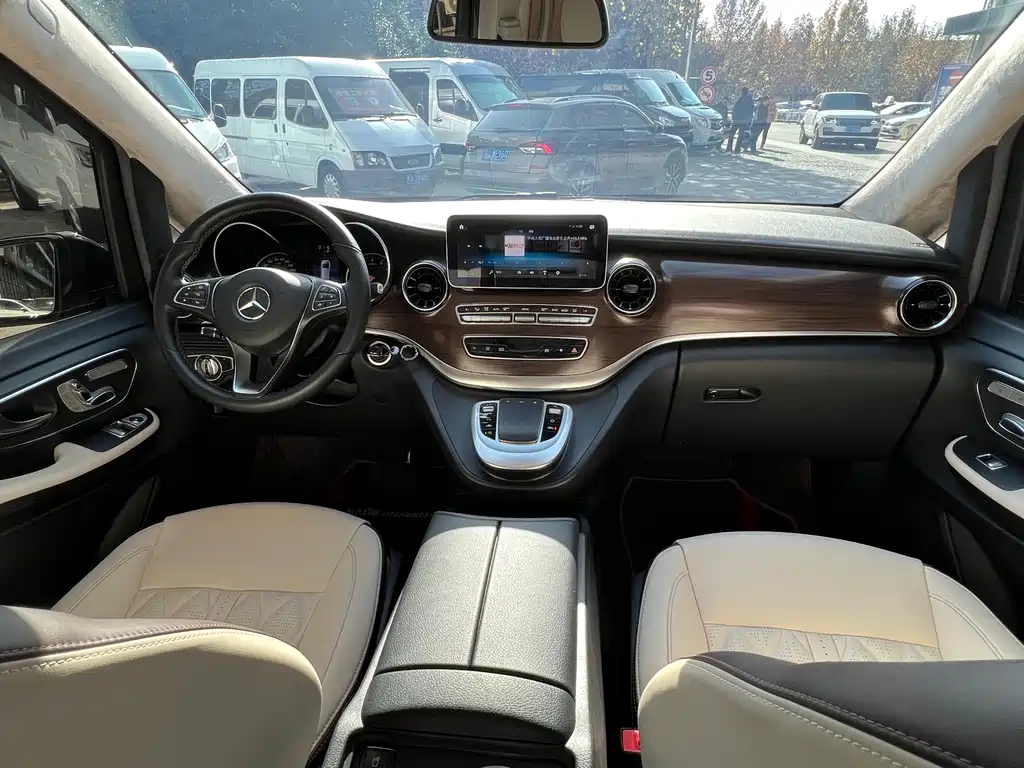 MERCEDES-BENZ V CLASS