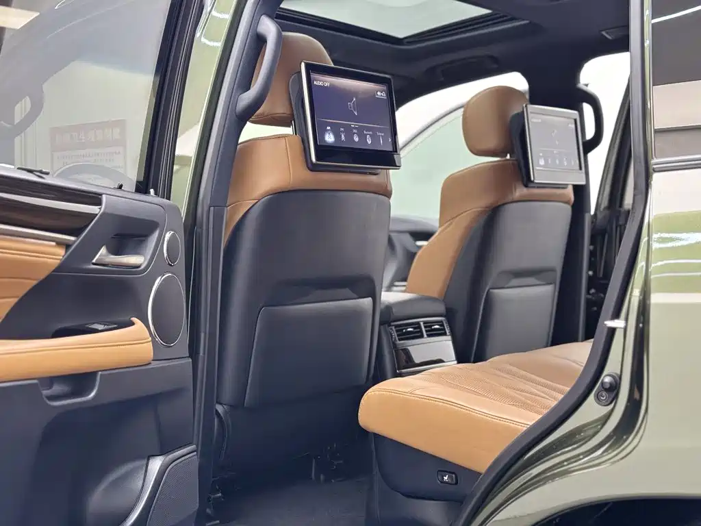 Lexus LX — миниатюра 24
