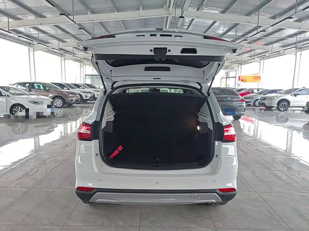 Roewe RX3 — миниатюра 19