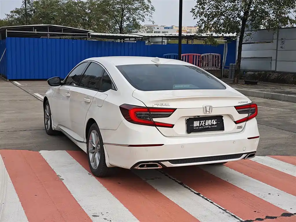 Honda Accord — миниатюра 7
