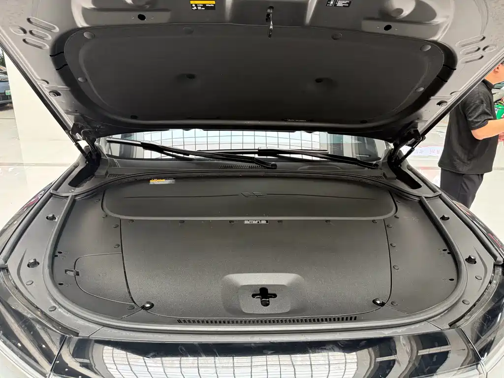 Li Auto Li ONE — миниатюра 21
