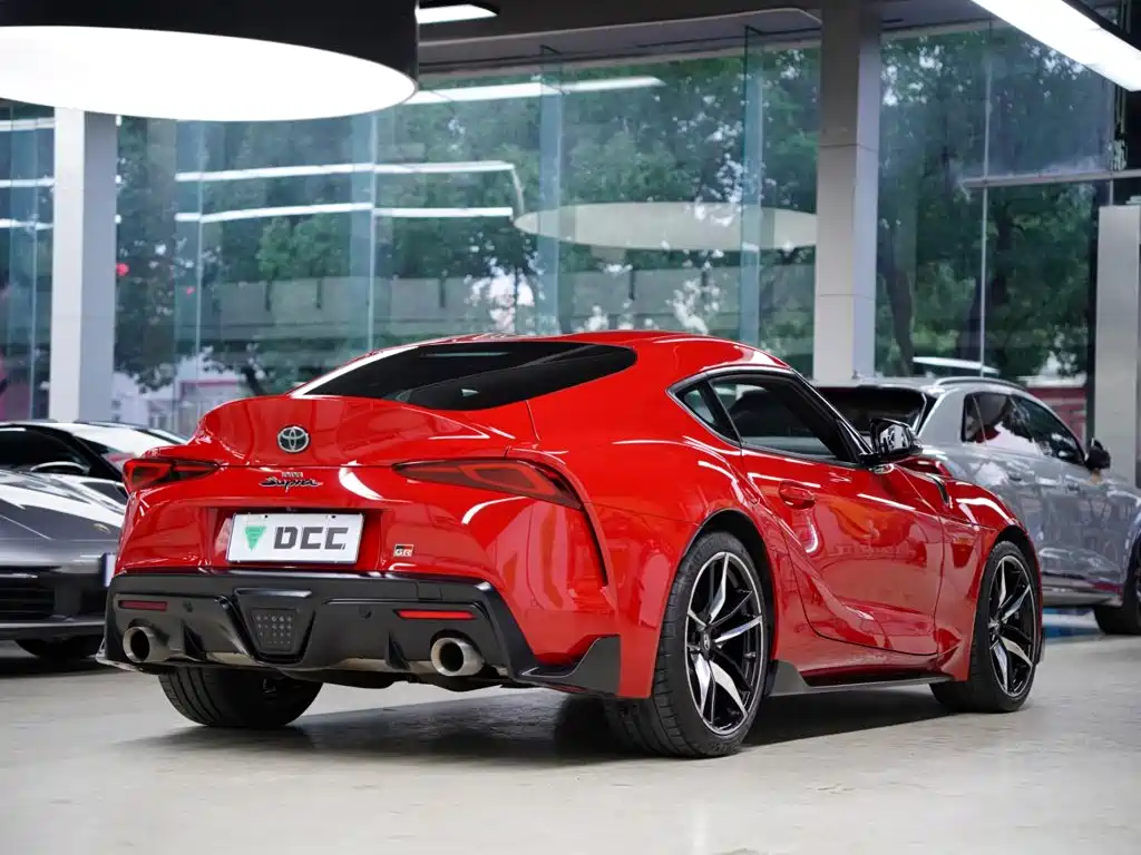 Toyota Supra — миниатюра 7