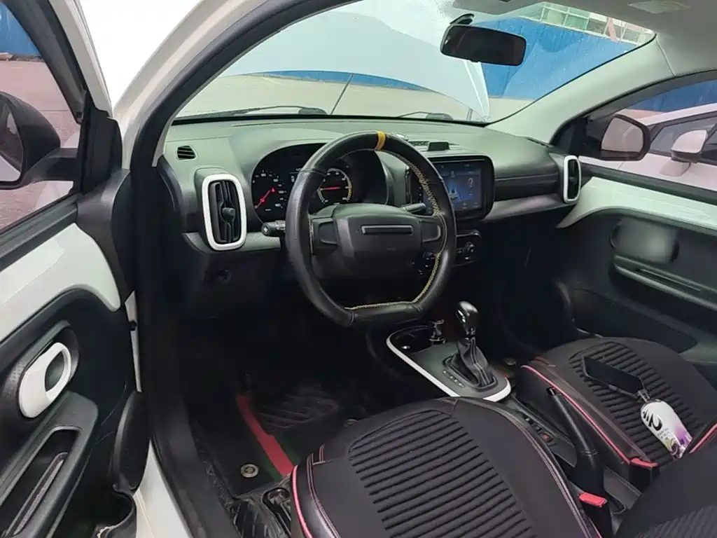 Roewe Clever — миниатюра 11