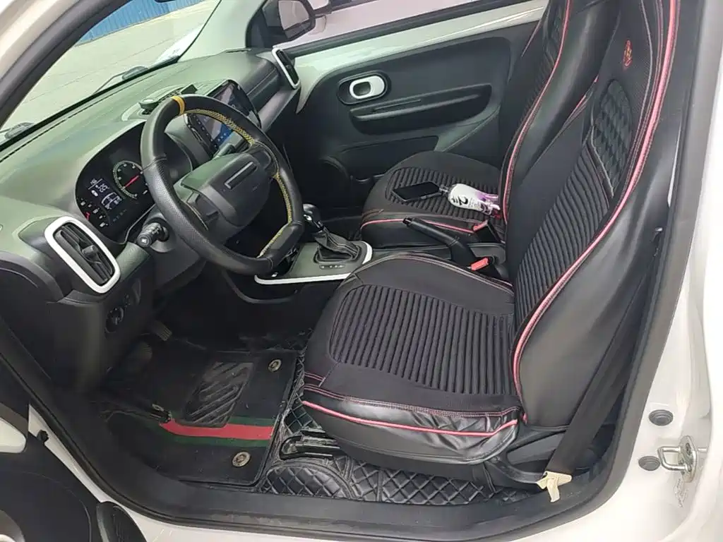 Roewe Clever — миниатюра 15