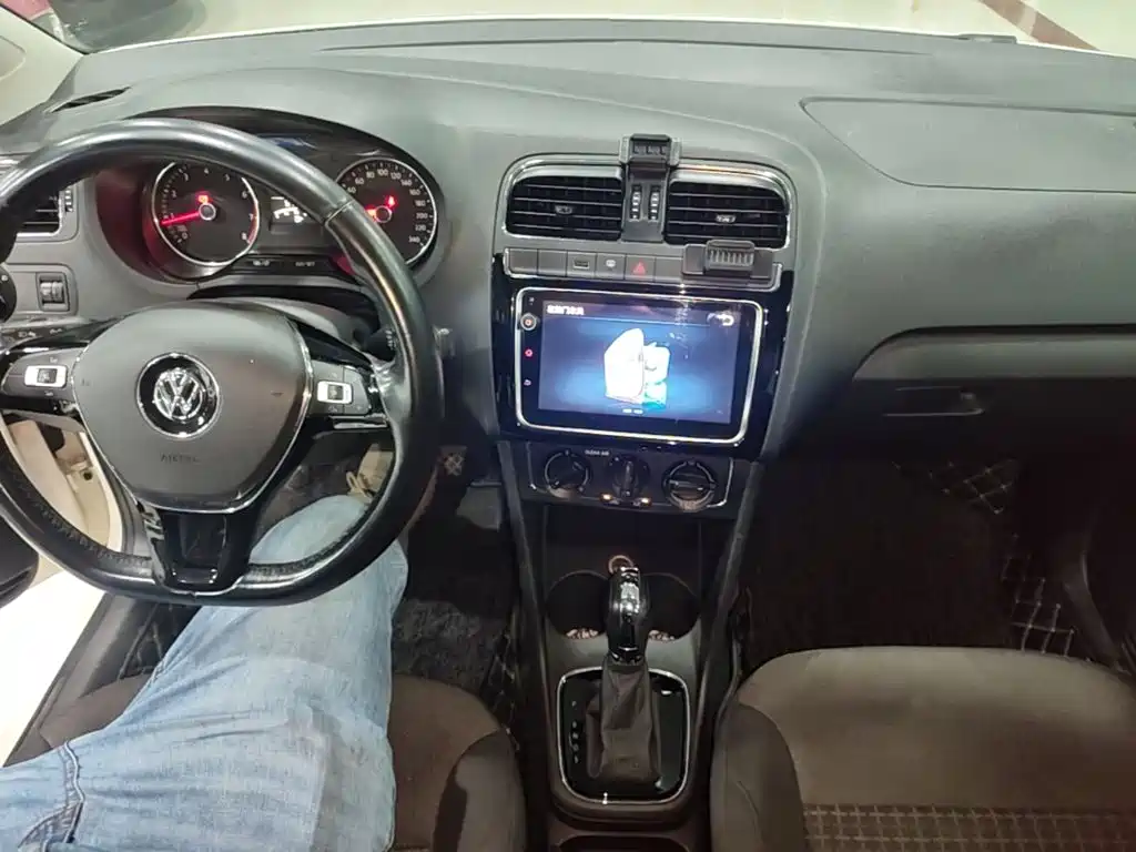 Volkswagen Polo — миниатюра 10