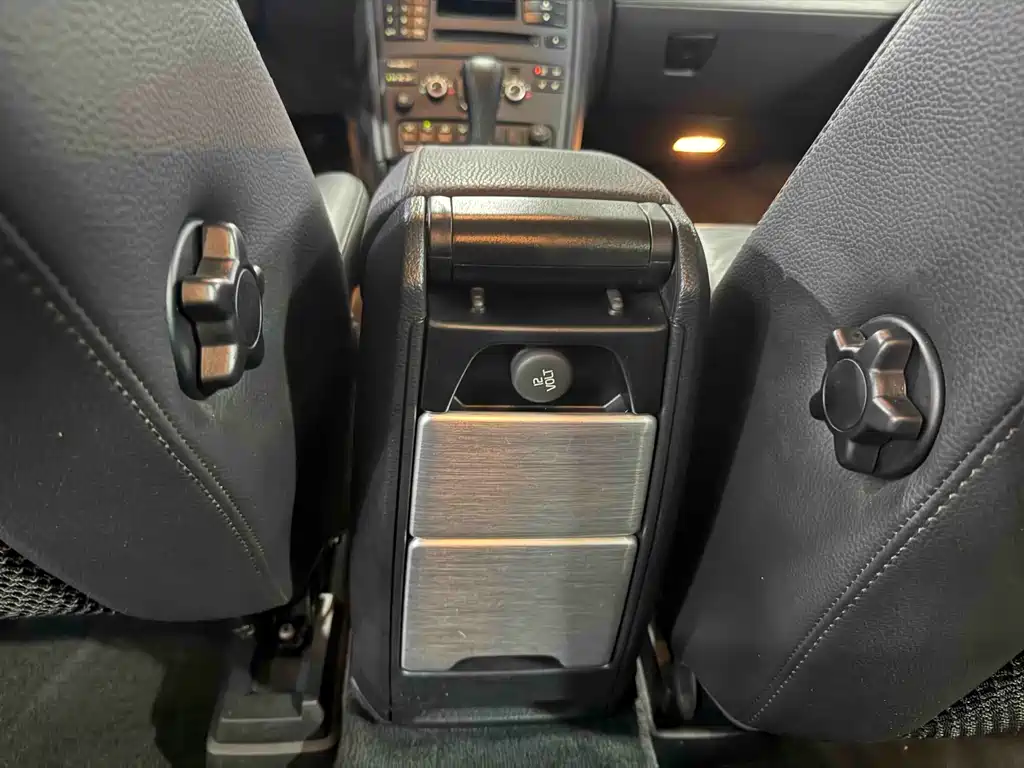 Volvo XC Classic — миниатюра 16