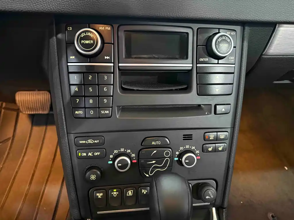 Volvo XC Classic — миниатюра 12