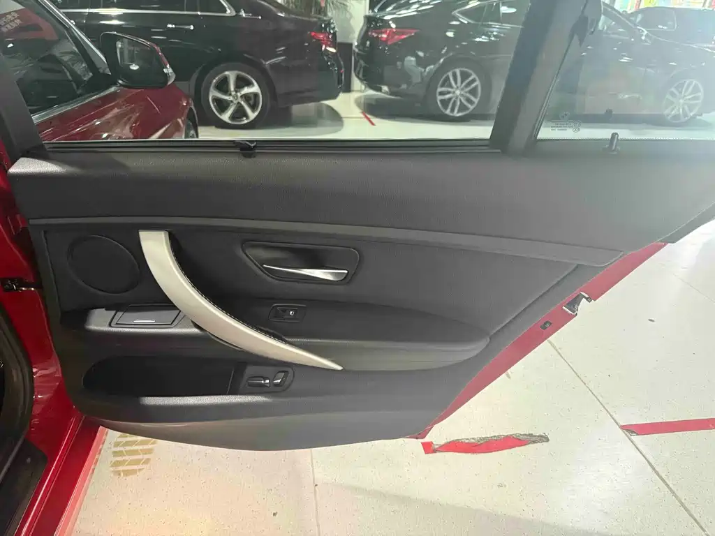 BMW 3 Series — миниатюра 18