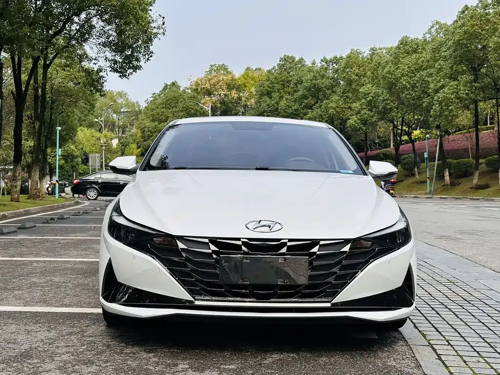 Hyundai Elantra — миниатюра 2