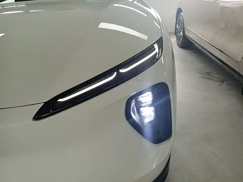 NIO ES6 — миниатюра 24