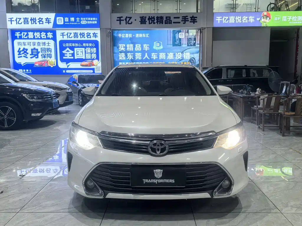 Toyota Camry — миниатюра 2
