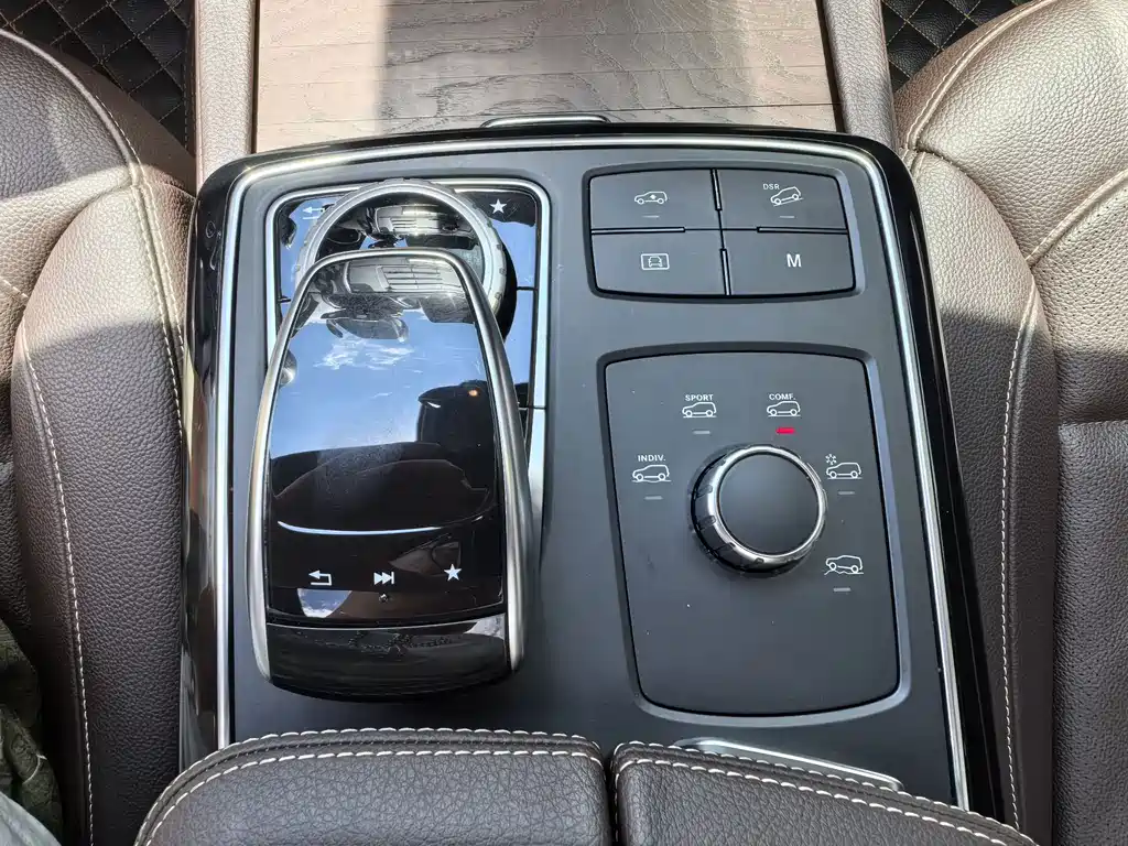 Mercedes-Benz GLE (Import) — миниатюра 13