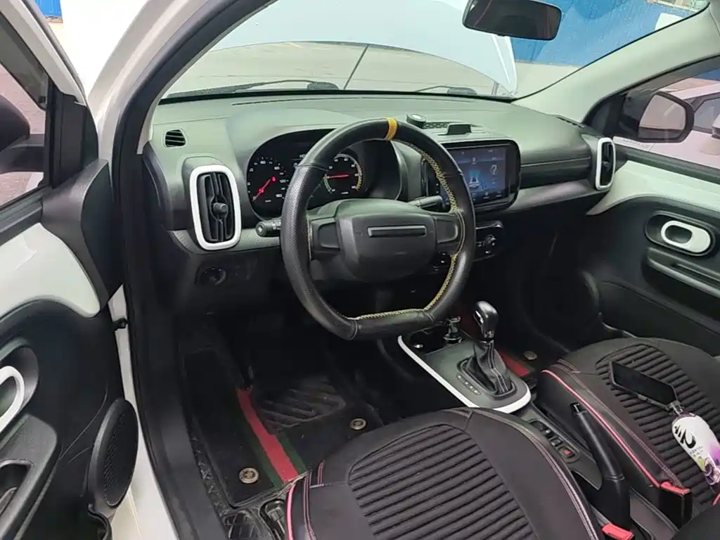 Roewe Clever — миниатюра 10