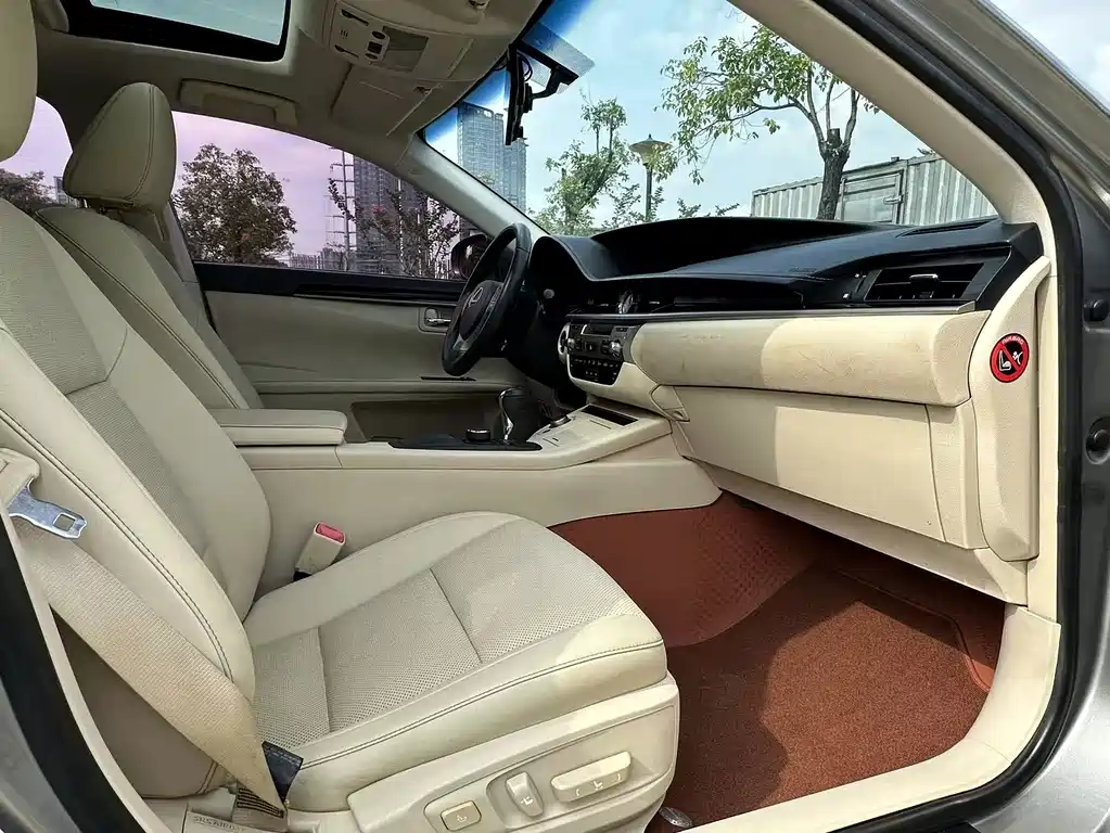 Lexus ES — миниатюра 9