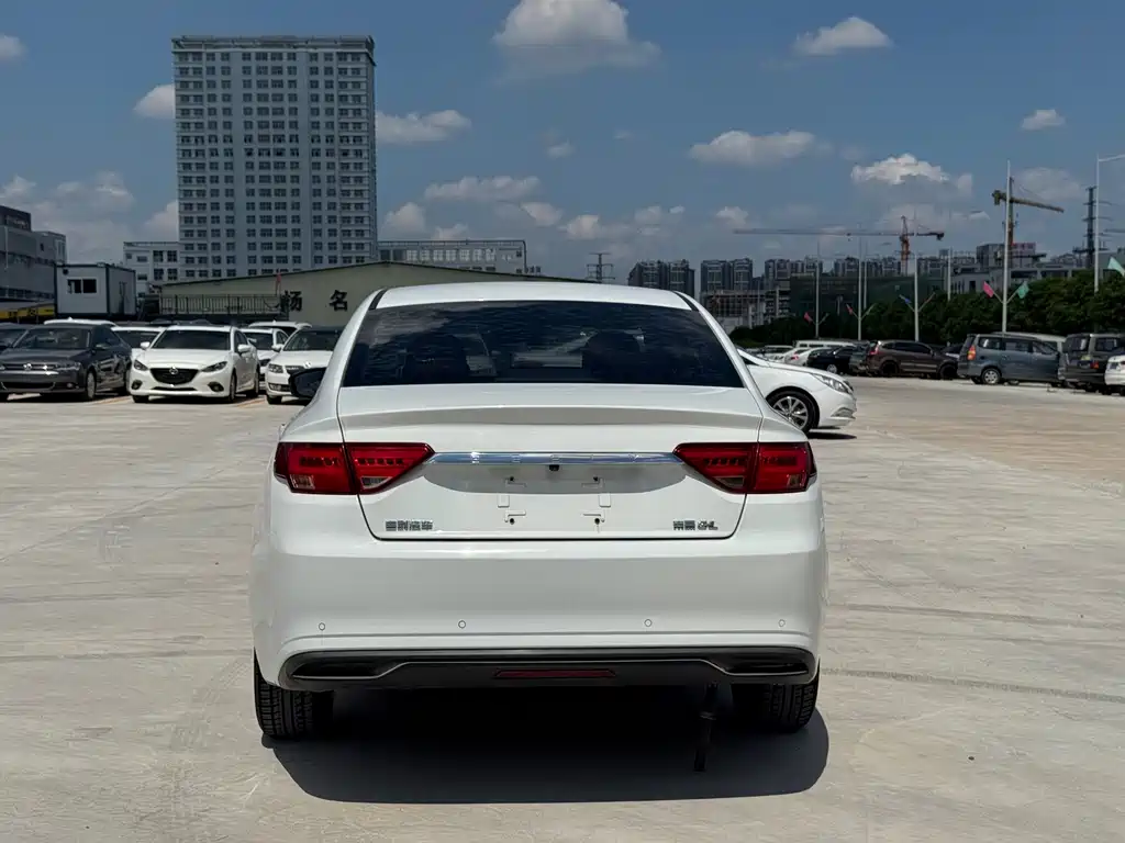 Geely Emgrand GL — миниатюра 6