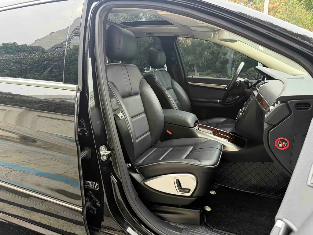 Mercedes-Benz R-Class — миниатюра 17