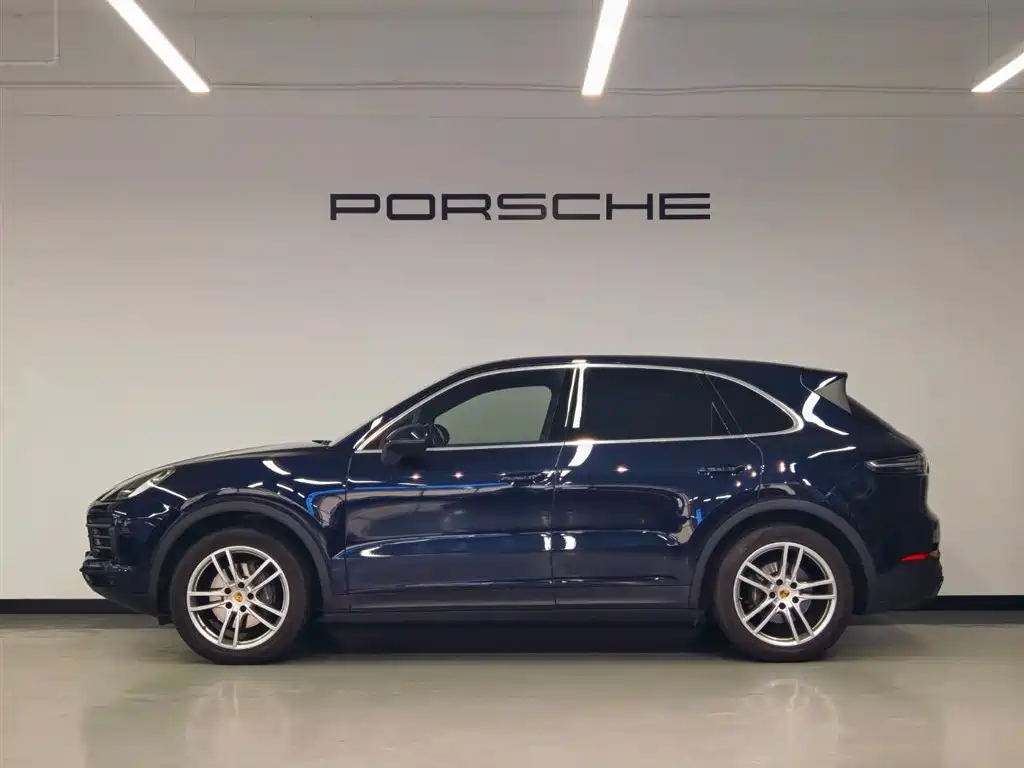 Porsche Cayenne — миниатюра 12