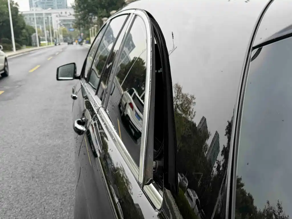 Mercedes-Benz R-Class — миниатюра 9