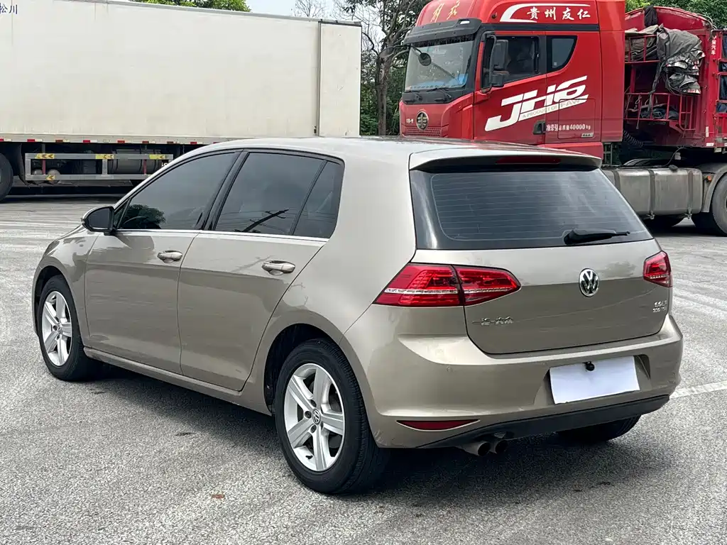 Volkswagen Golf — миниатюра 6