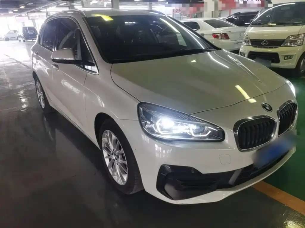 BMW 2 Series Active Tourer — миниатюра 4