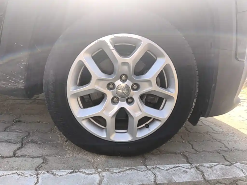 Jeep Renegade — миниатюра 12