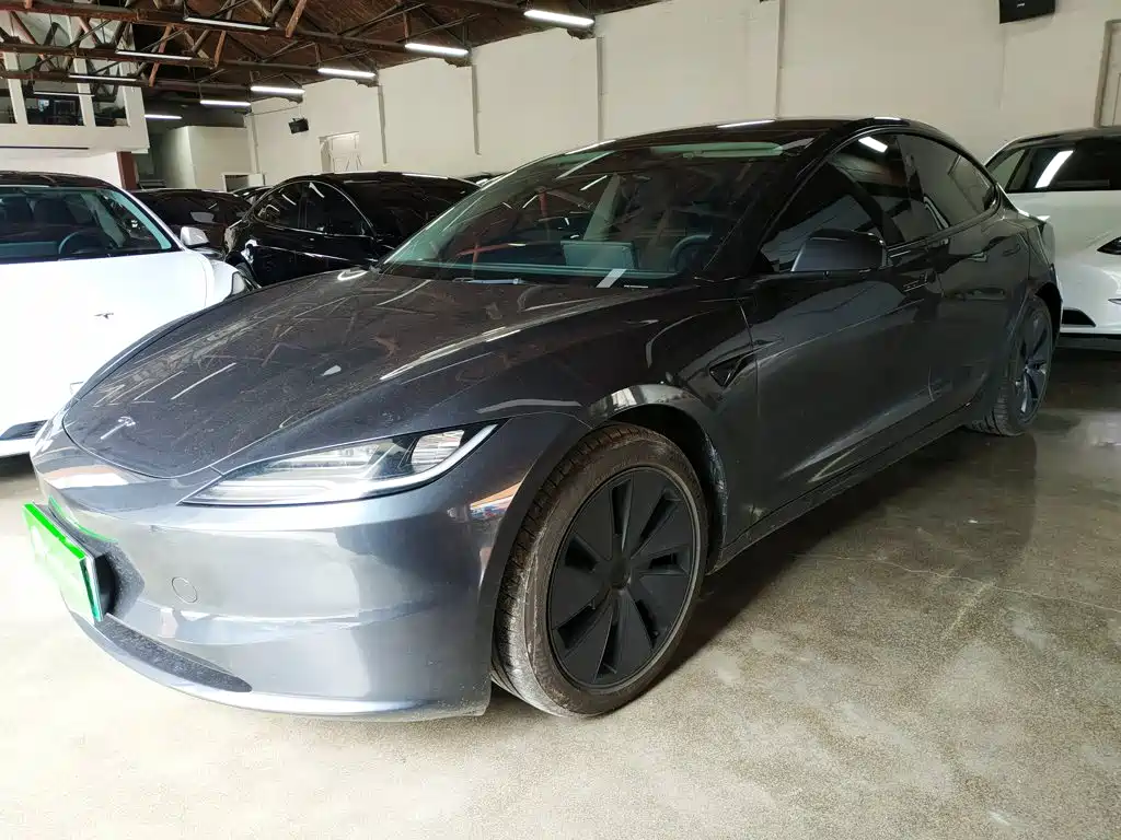 Tesla Model 3 2025 RWD Drive Dynamic Edition