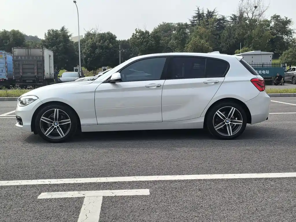 BMW 1 Series (Import) — миниатюра 3