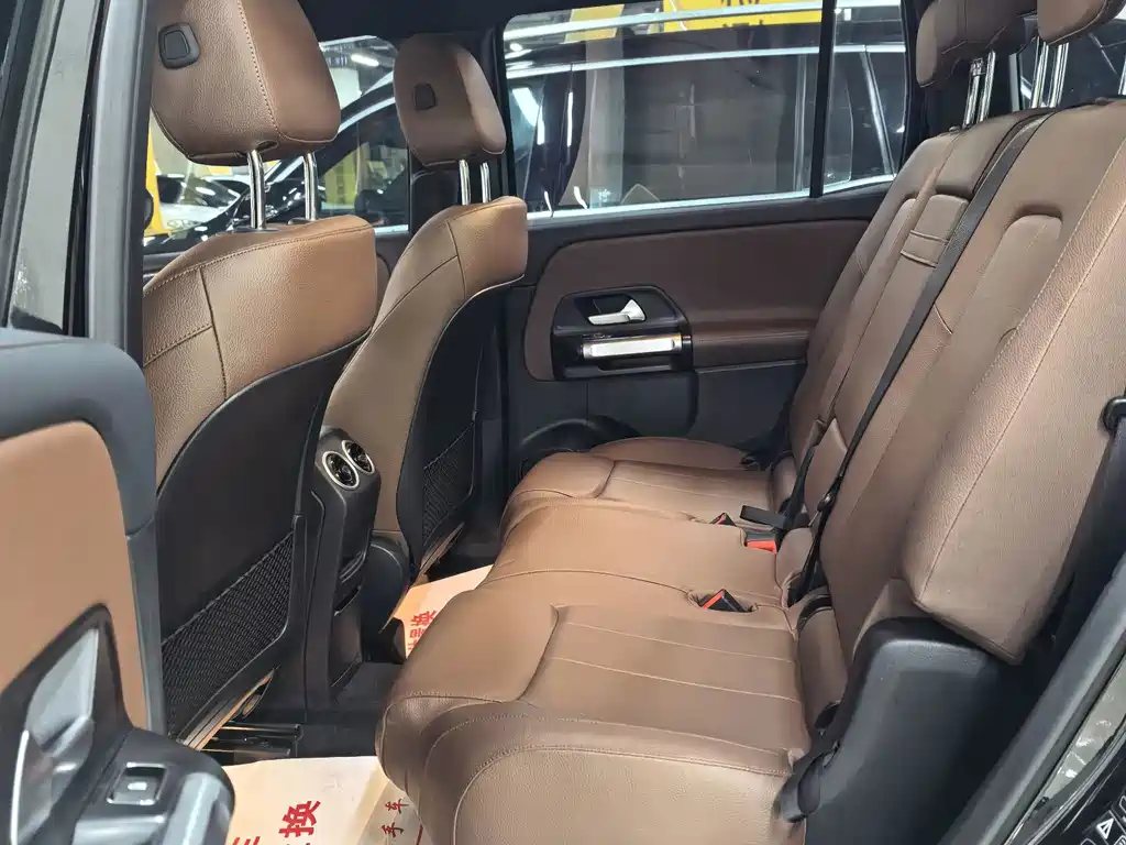 Mercedes-Benz GLB — миниатюра 7