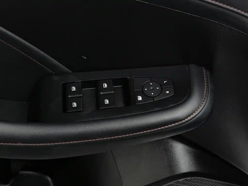 Roewe i5 — миниатюра 9